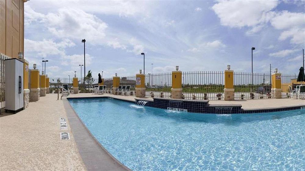 Holiday Inn Express Hotel And Suites Katy By Ihg Exterior foto